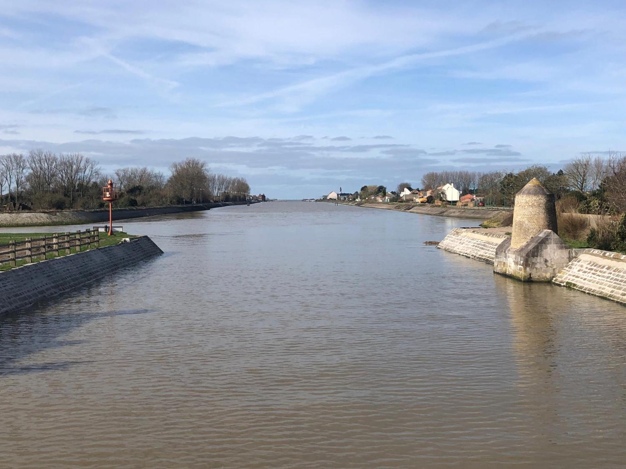 Gite Sur Grand Fort Philippe Exterior foto